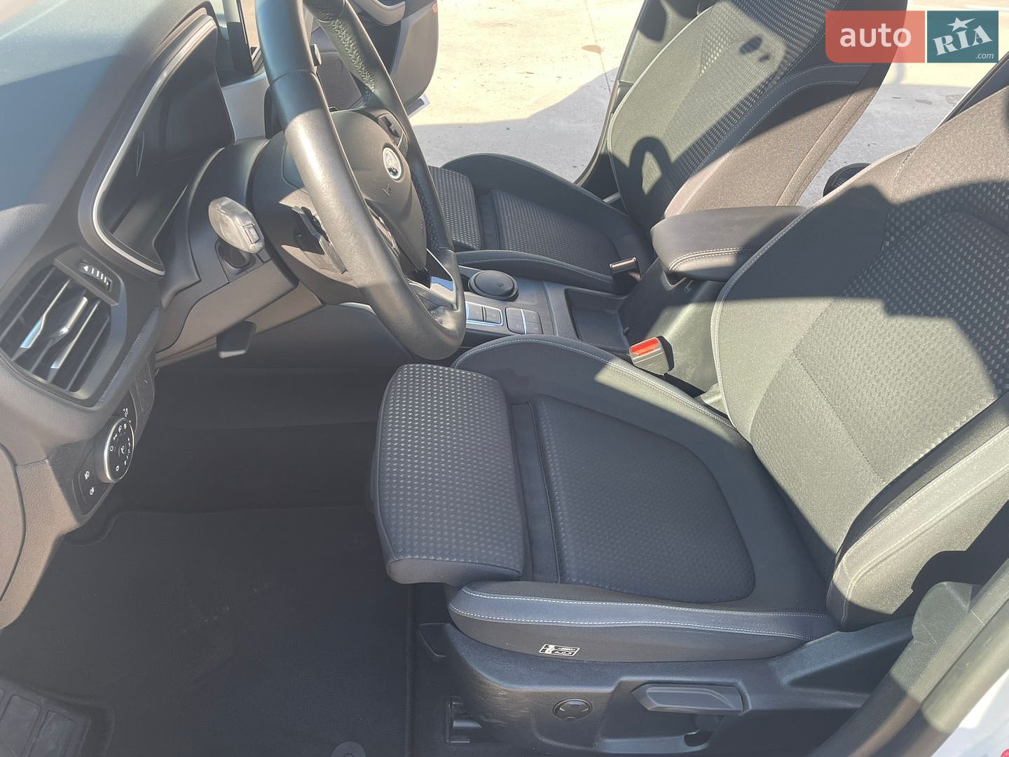 Ford Focus 2020 VIN WF0PXXGCHPLA68164 фото оголошення 15 з 28
