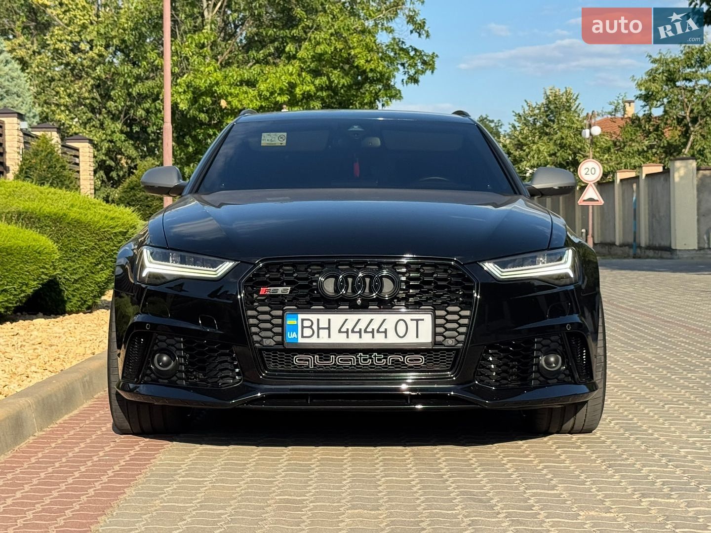 Audi RS6 2016 VIN WUAZZZ4G6GN905531 фото оголошення 2 з 109