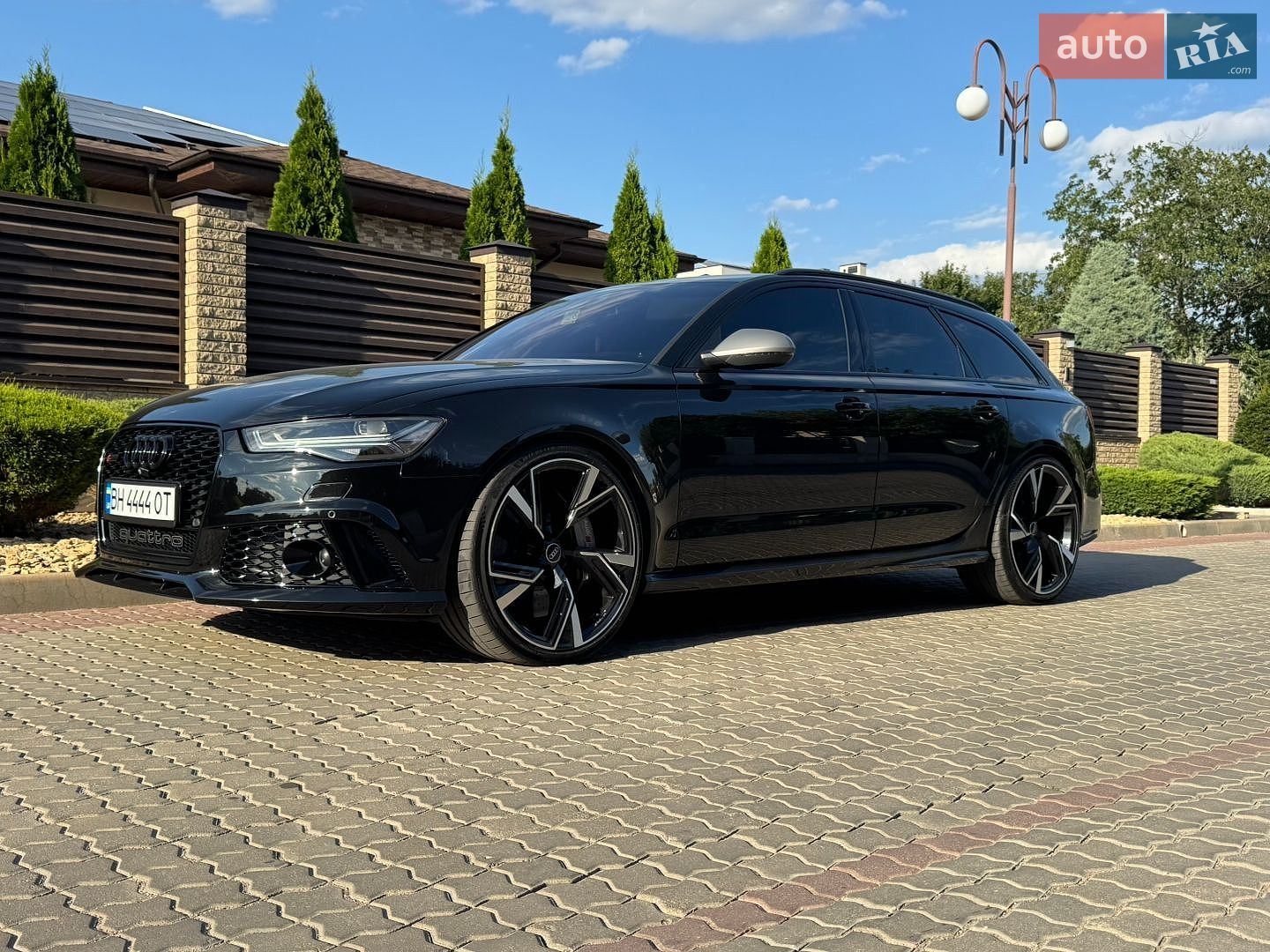Audi RS6 2016 VIN WUAZZZ4G6GN905531 фото оголошення 6 з 109
