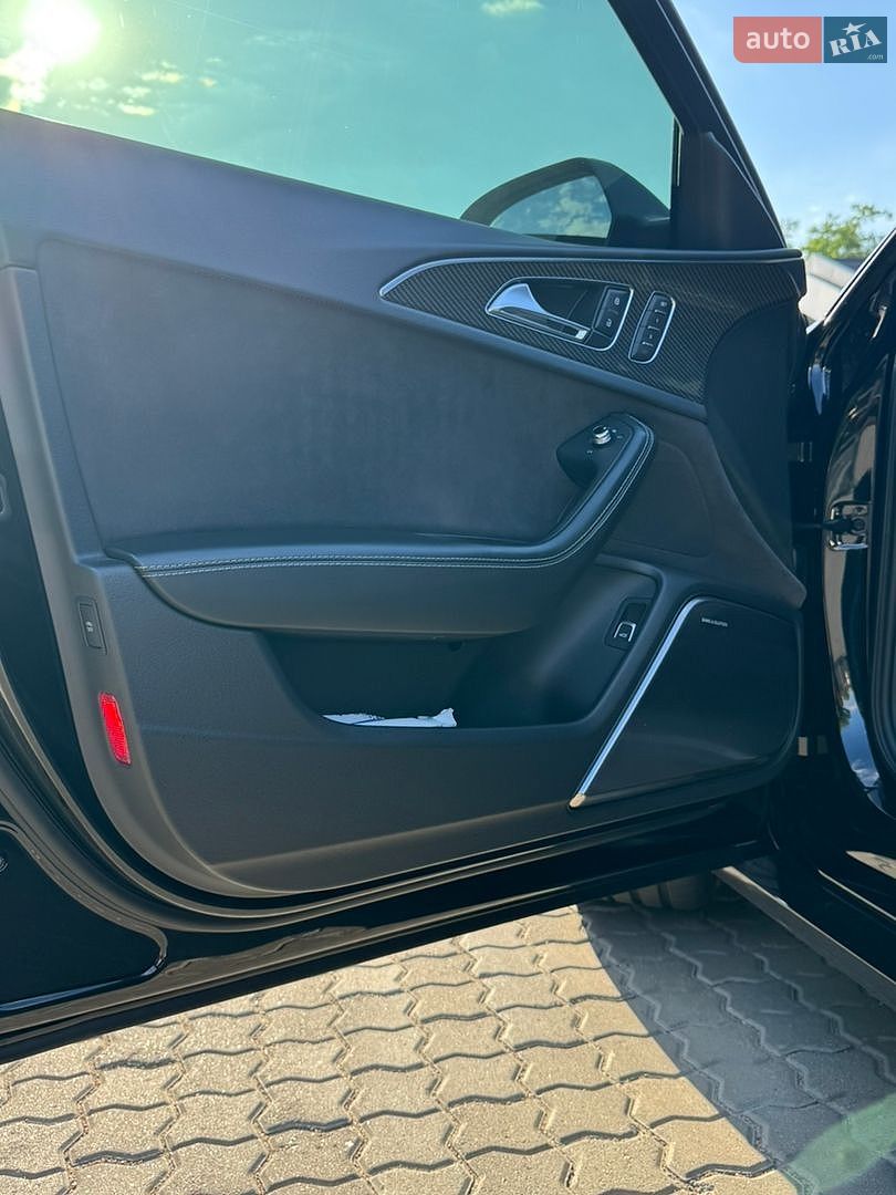 Audi RS6 2016 VIN WUAZZZ4G6GN905531 фото оголошення 55 з 109