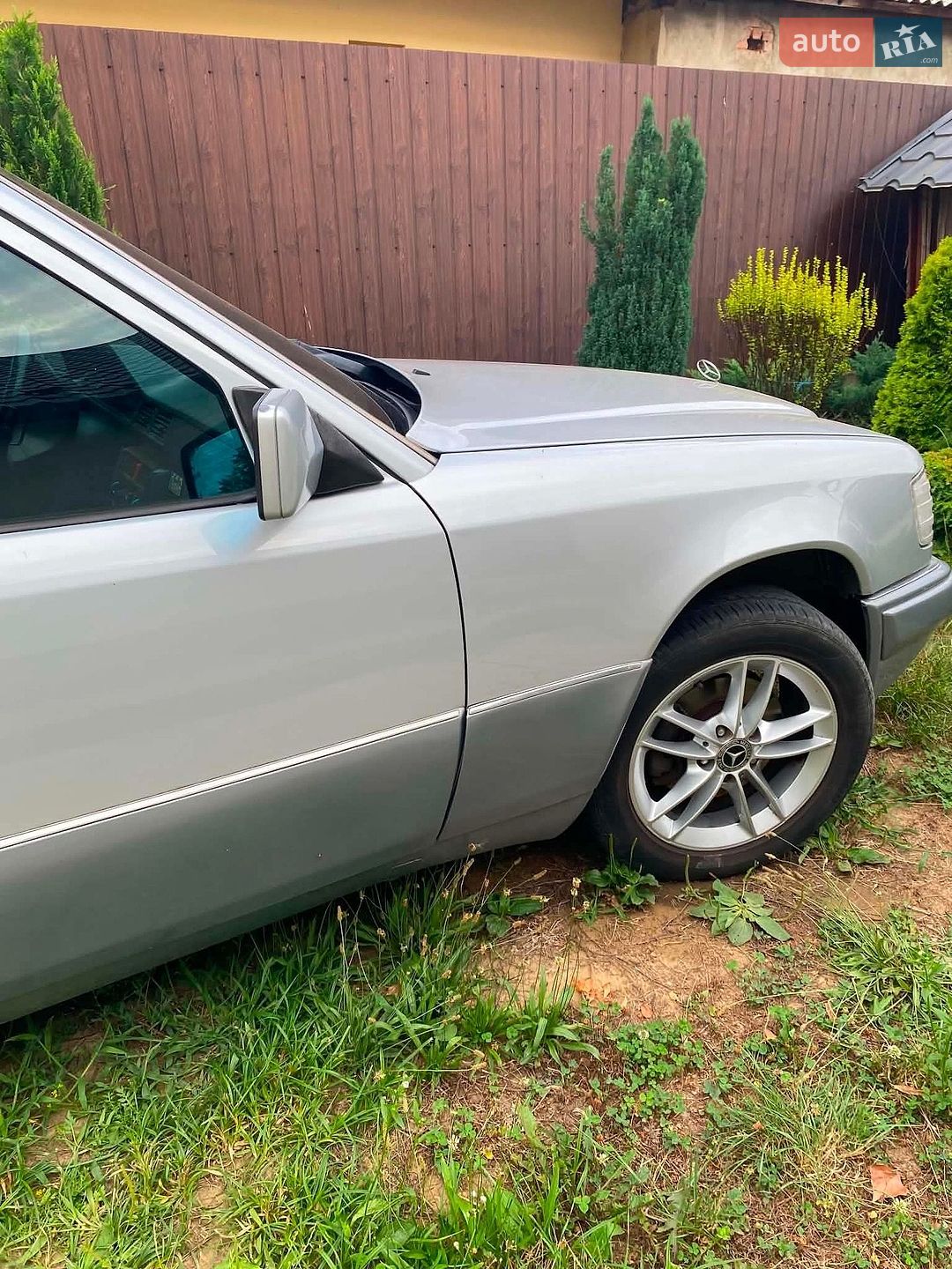 Mercedes-Benz E-Class 1995 VIN WDB1240191J048135 фото оголошення 4 з 4