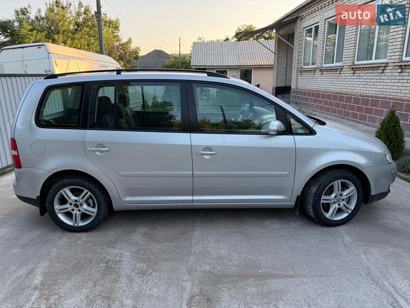 Volkswagen Touran 2005 VIN WVGZZZ1TZ5W185798 фото оголошення 9 з 34