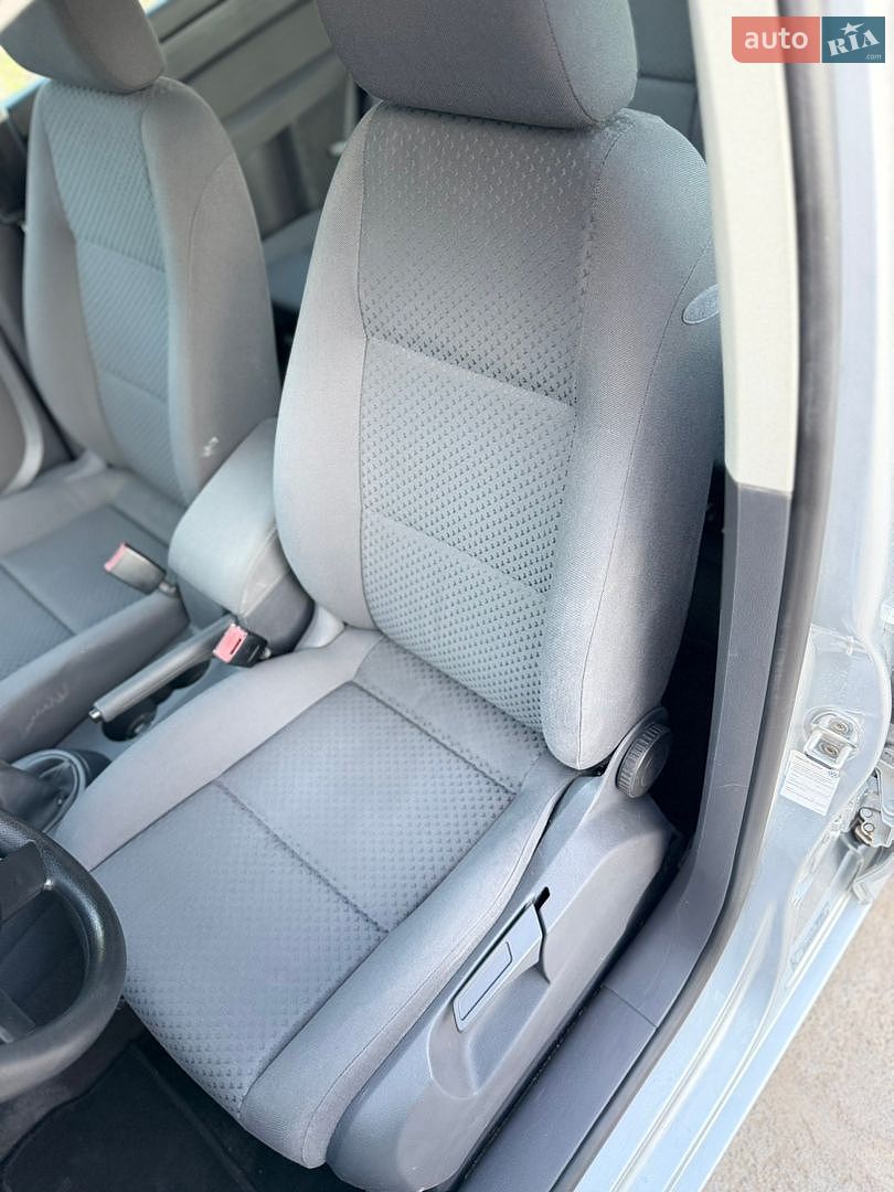 Volkswagen Touran 2005 VIN WVGZZZ1TZ5W185798 фото оголошення 23 з 34