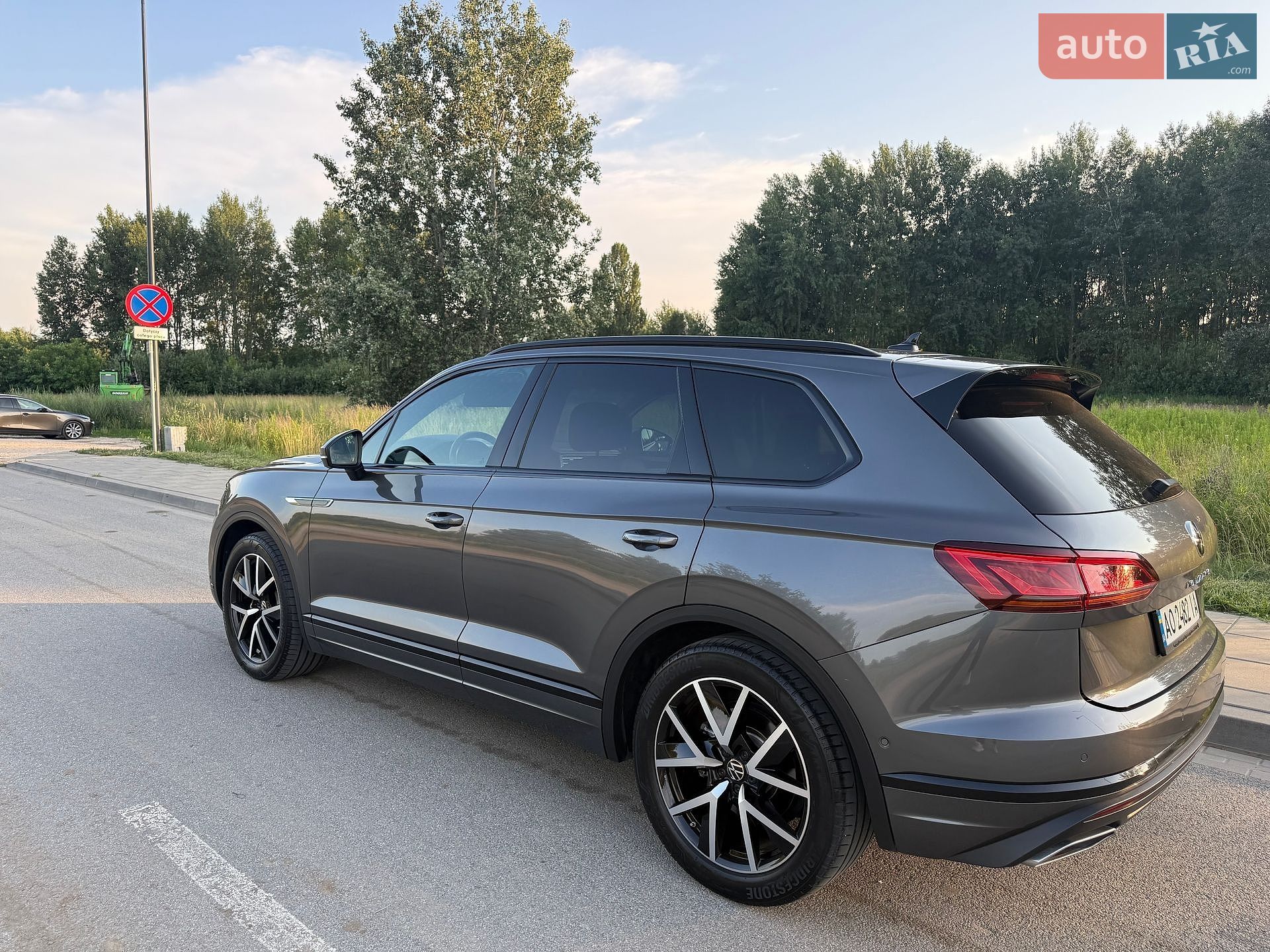 Volkswagen Touareg 2021 VIN WVGZZZCRZMD040575 фото оголошення 3 з 18