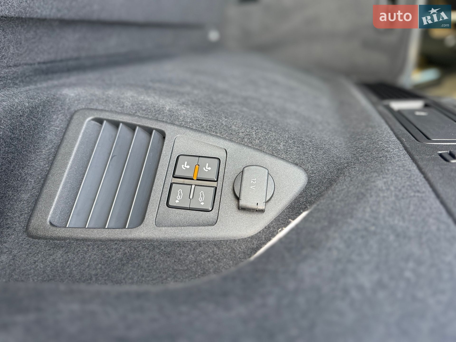 Volkswagen Touareg 2021 VIN WVGZZZCRZMD040575 фото оголошення 11 з 18