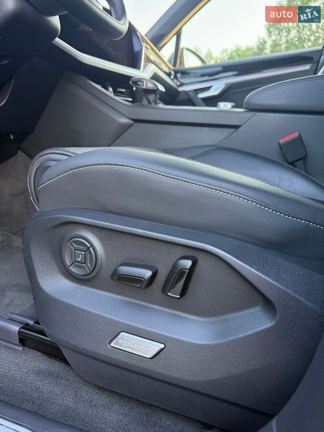 Volkswagen Touareg 2021 VIN WVGZZZCRZMD040575 фото оголошення 7 з 18
