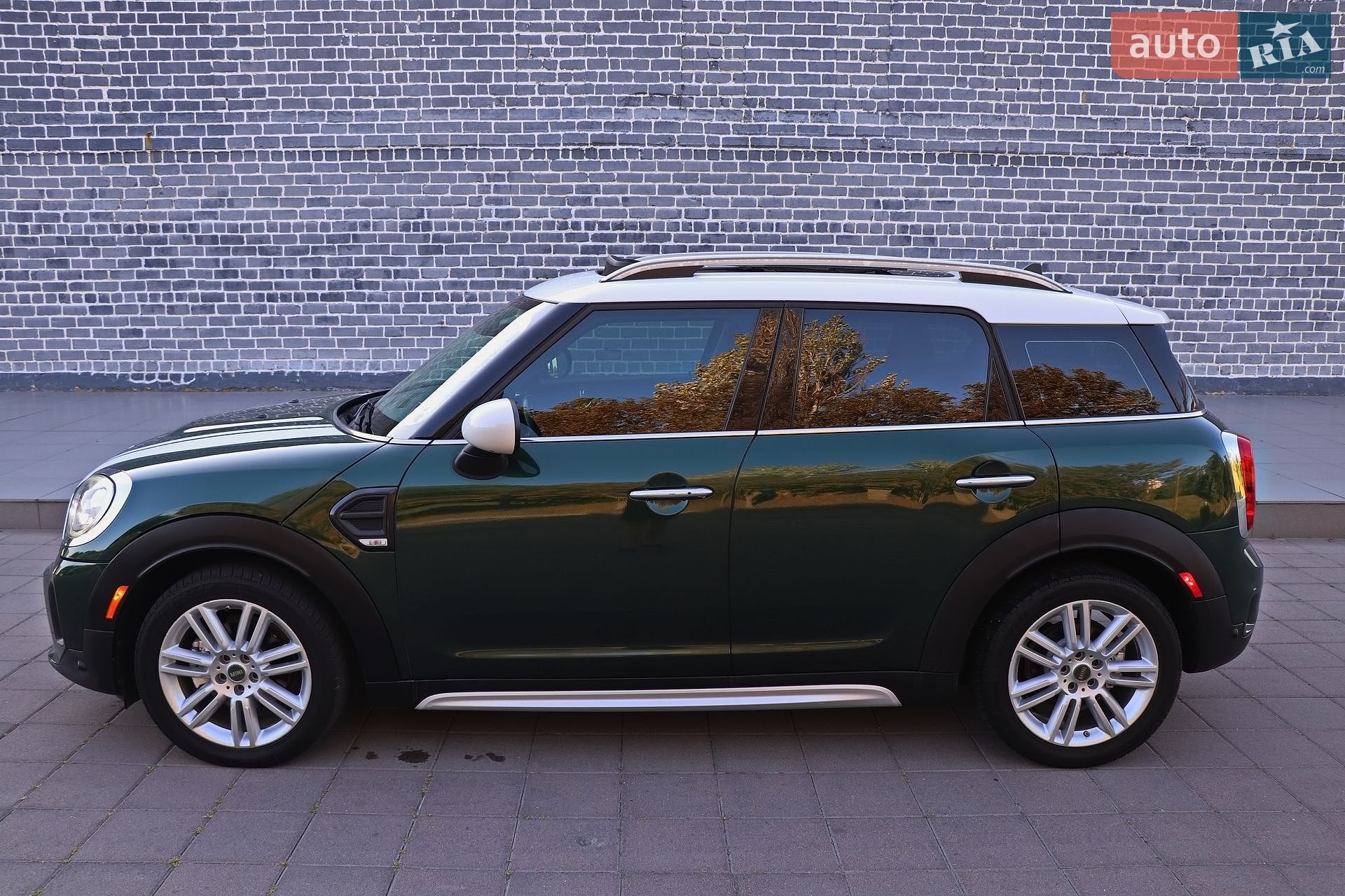 MINI Countryman 2018 VIN WMZYS7C57K3F46859 фото оголошення 11 з 34