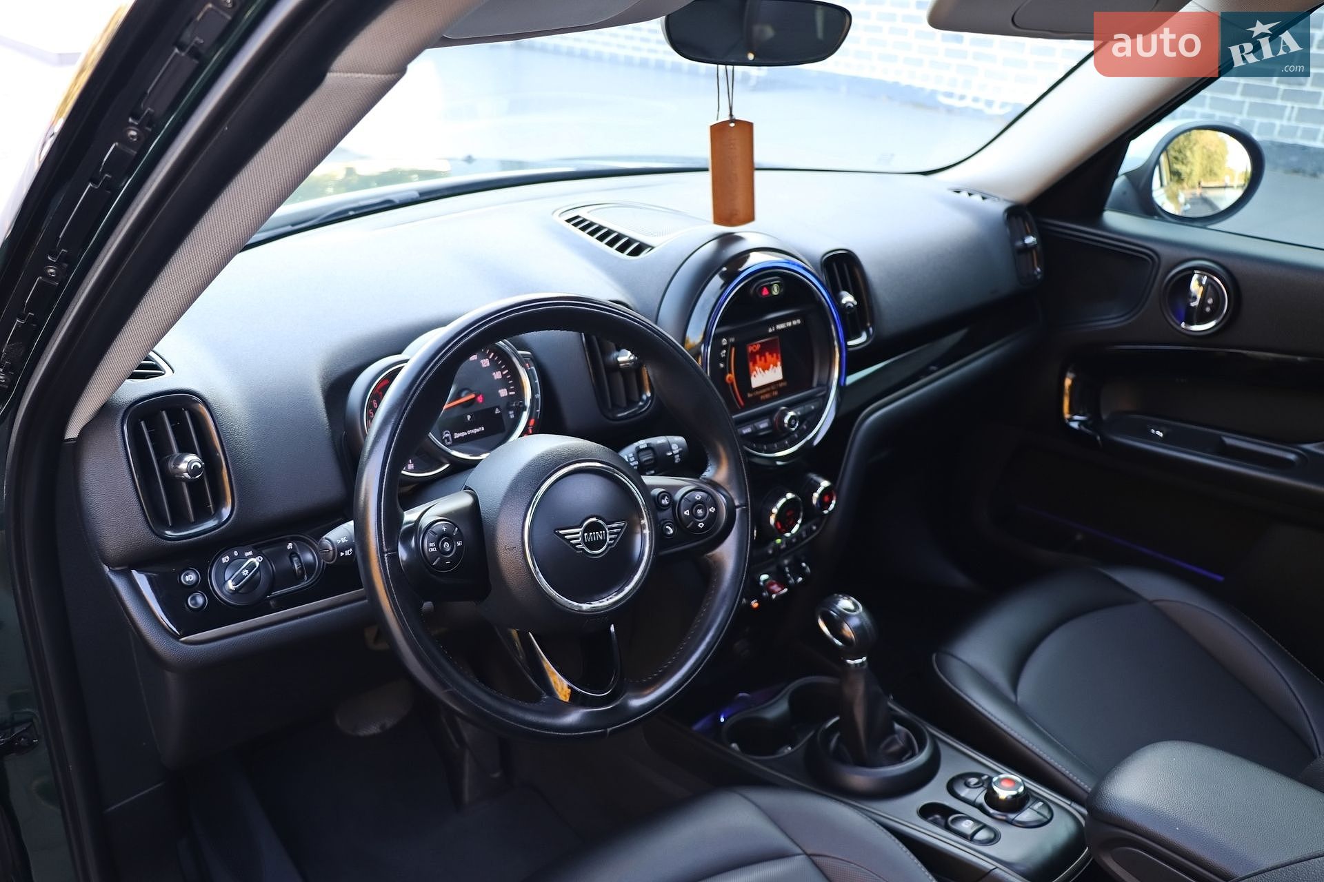 MINI Countryman 2018 VIN WMZYS7C57K3F46859 фото оголошення 14 з 34