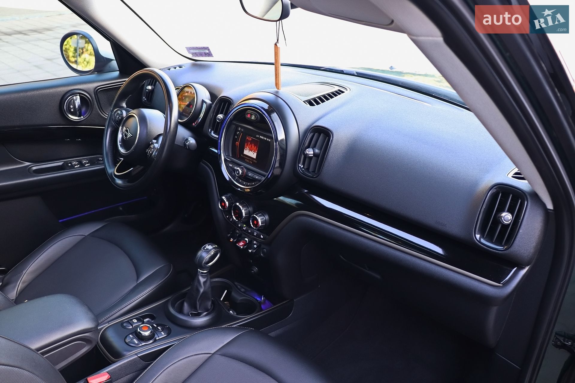 MINI Countryman 2018 VIN WMZYS7C57K3F46859 фото оголошення 25 з 34