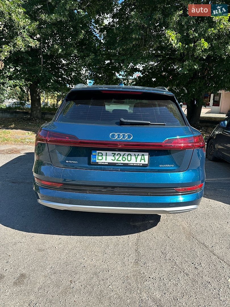Audi e-tron 2019 VIN WAUZZZGE2LB014717 фото оголошення 4 з 21