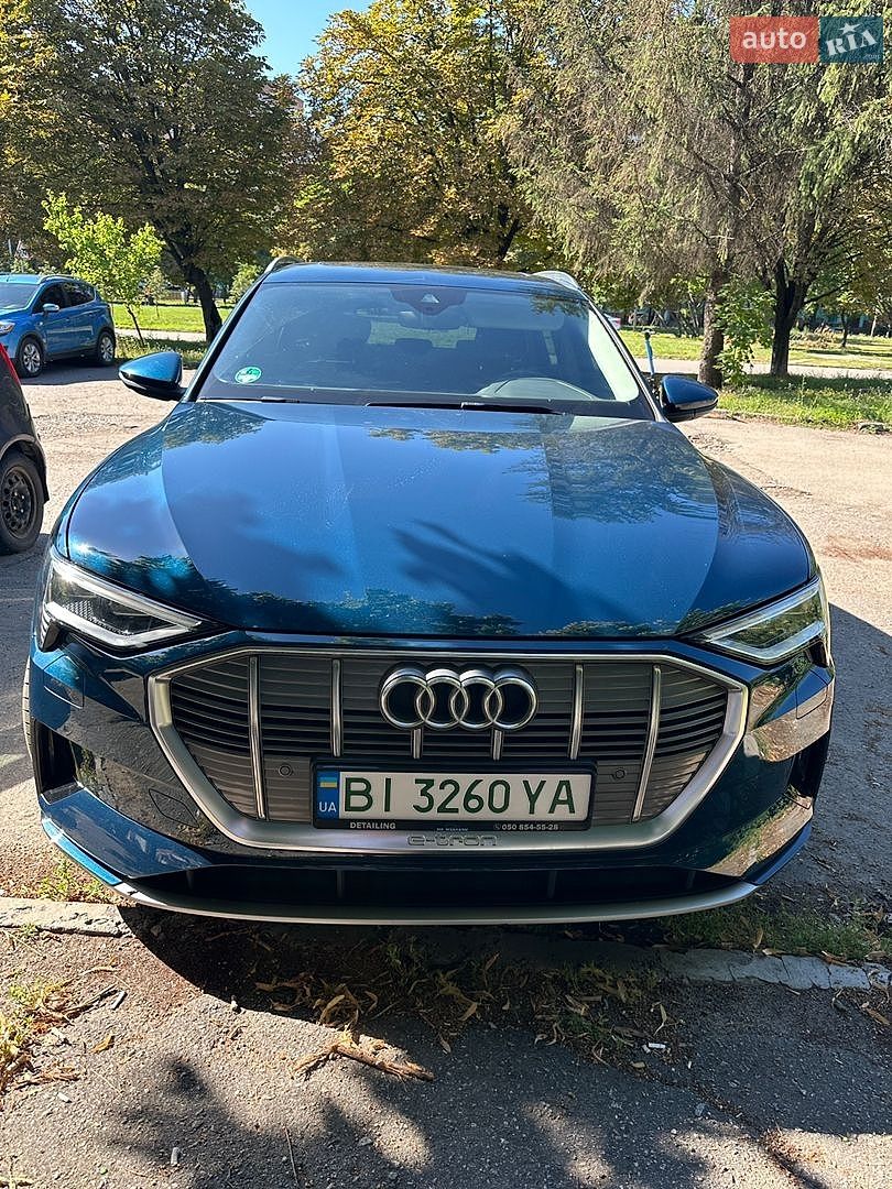 Audi e-tron 2019 VIN WAUZZZGE2LB014717 фото оголошення 6 з 21