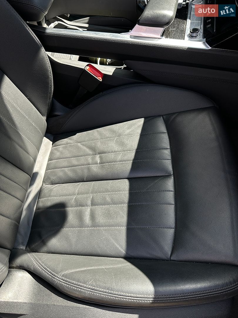 Audi e-tron 2019 VIN WAUZZZGE2LB014717 фото оголошення 15 з 21