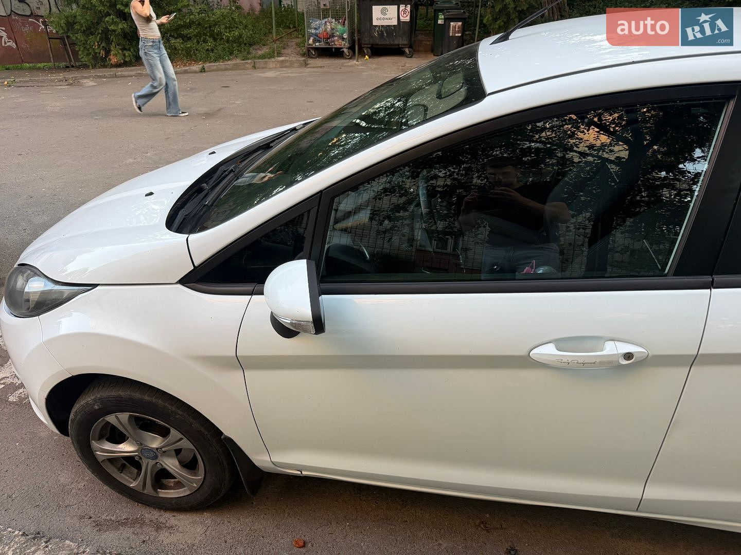 Ford Fiesta 2012 VIN WF0DXXGAKDCS63363 фото оголошення 3 з 26