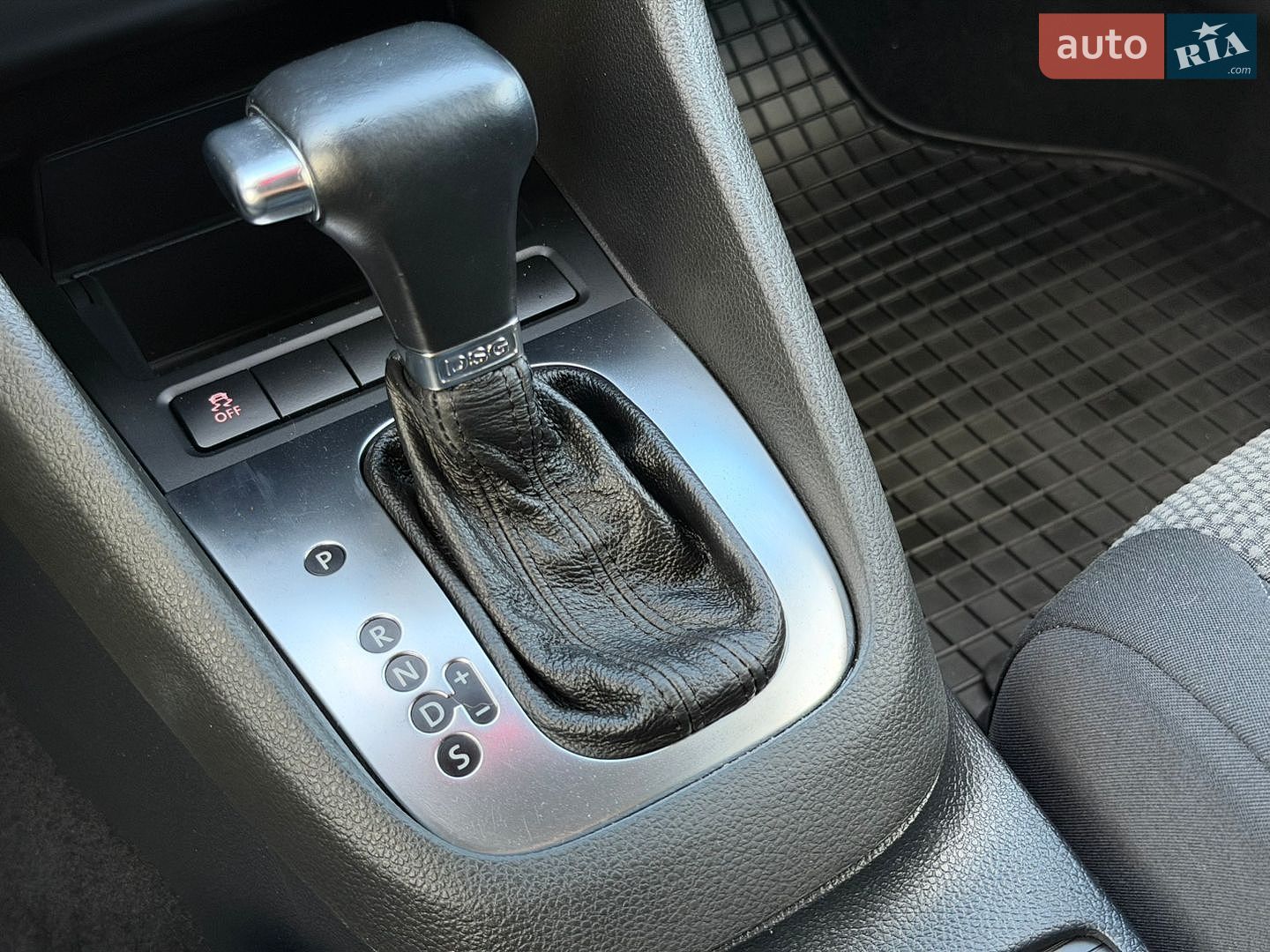 Volkswagen Golf 2010 VIN WVWZZZ1KZBM649211 фото оголошення 40 з 56