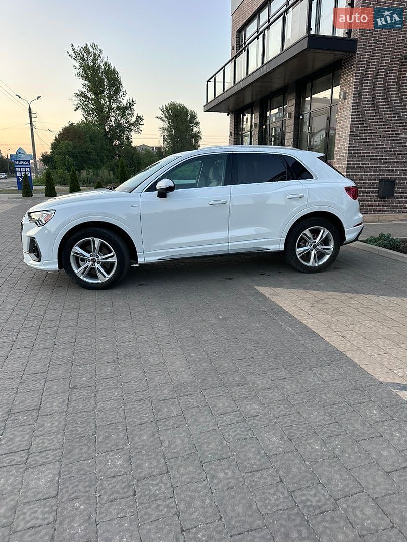Audi Q3 2023 VIN WA1EECF35R1027707 фото оголошення 8 з 54