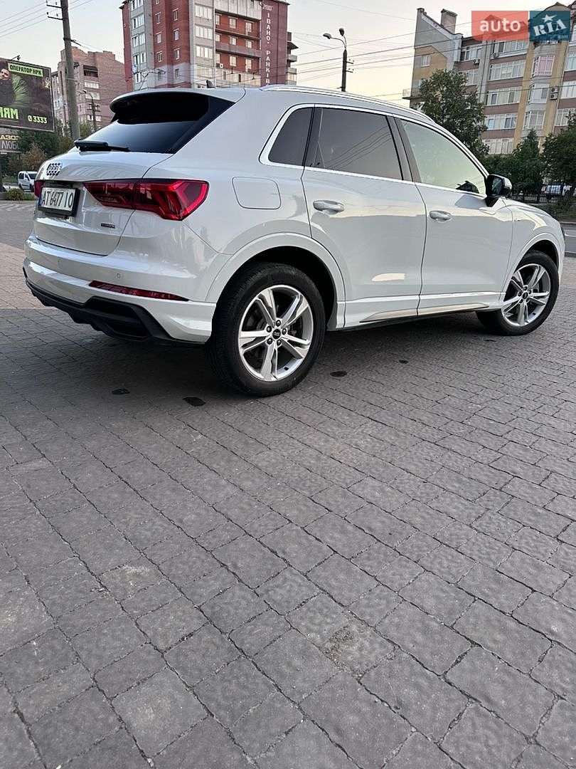 Audi Q3 2023 VIN WA1EECF35R1027707 фото оголошення 11 з 54