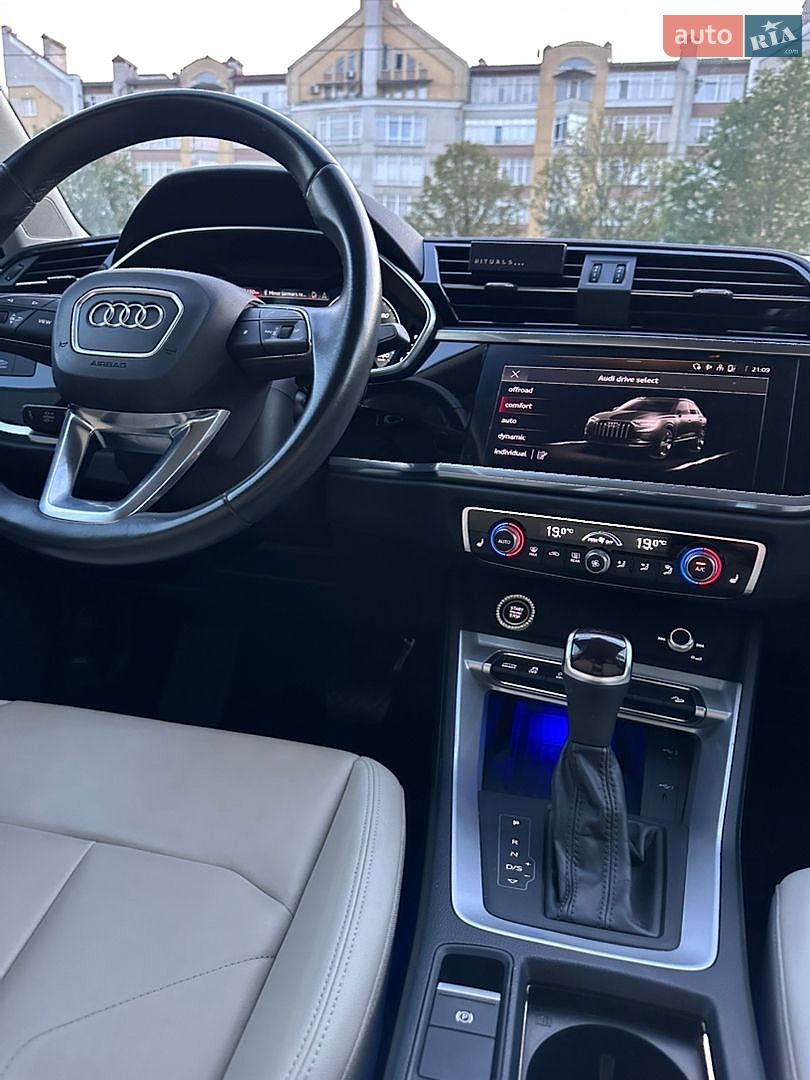Audi Q3 2023 VIN WA1EECF35R1027707 фото оголошення 29 з 54