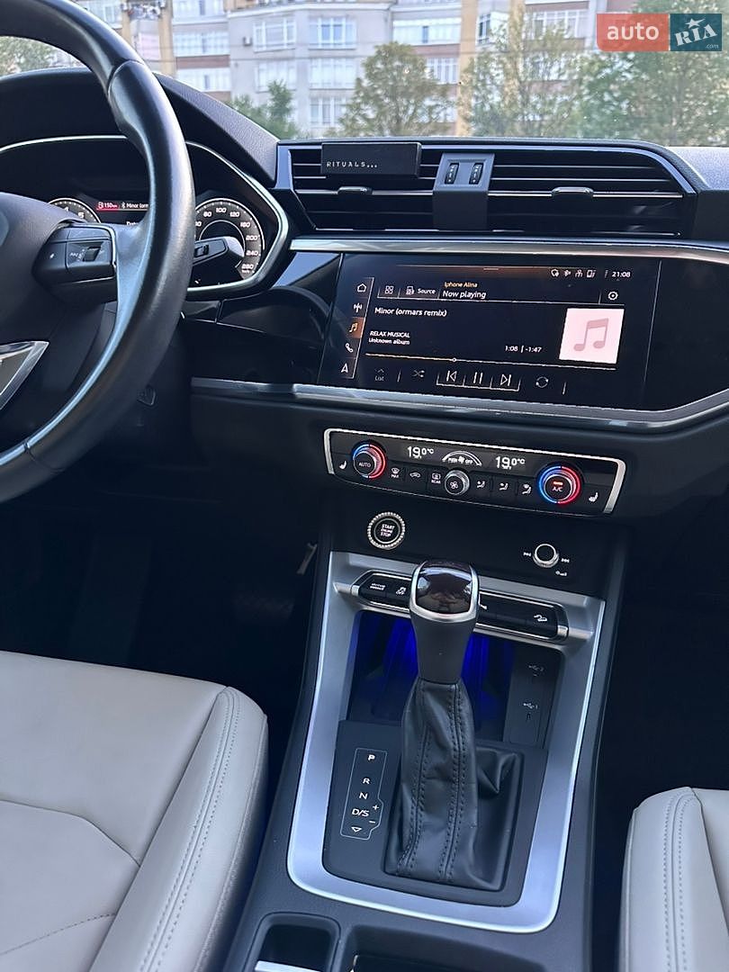 Audi Q3 2023 VIN WA1EECF35R1027707 фото оголошення 32 з 54
