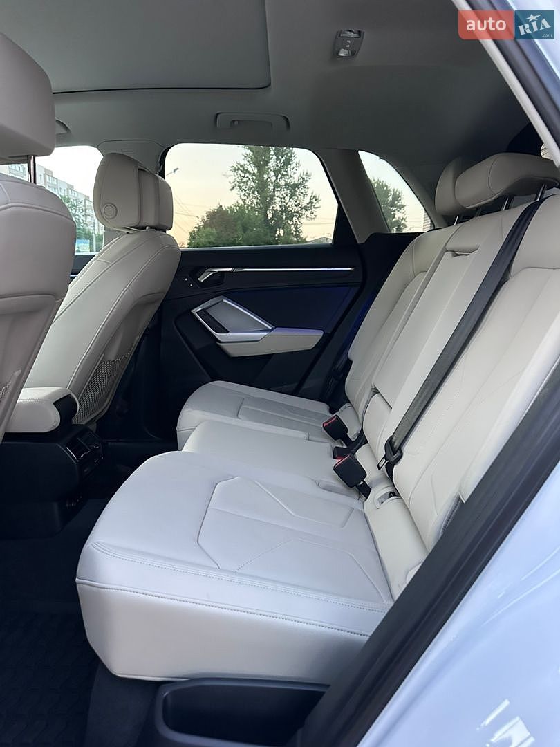 Audi Q3 2023 VIN WA1EECF35R1027707 фото оголошення 49 з 54