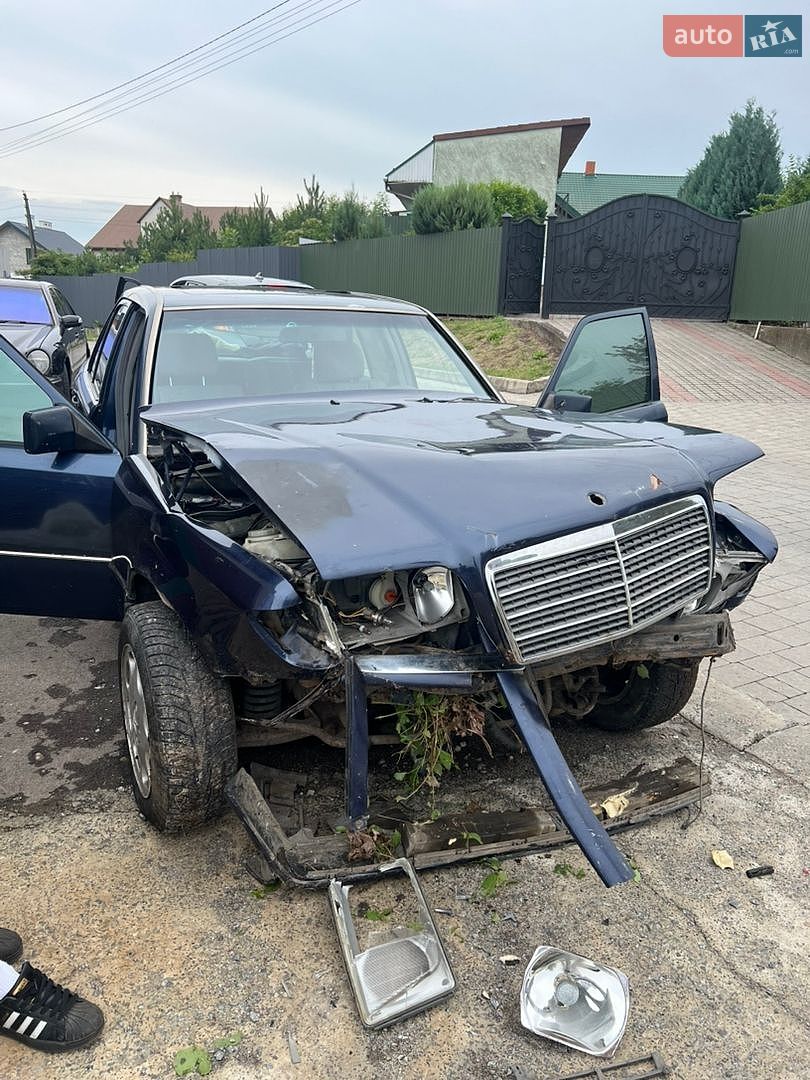 Mercedes-Benz E-Class 1994 VIN WDB12313092032094 фото оголошення 3 з 10