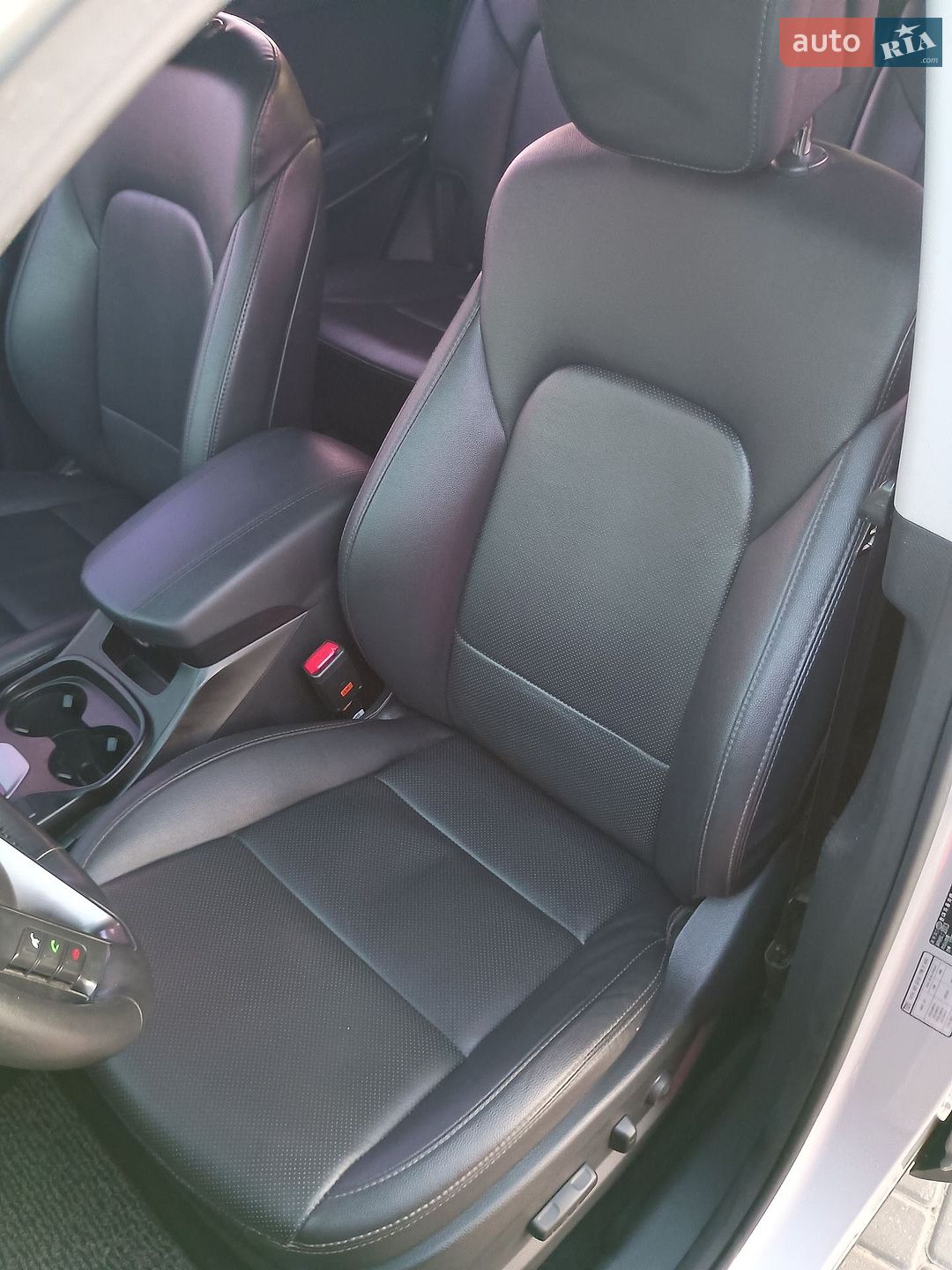Hyundai Santa FE 2013 VIN KMHSW81UDDU156020 фото оголошення 11 з 52