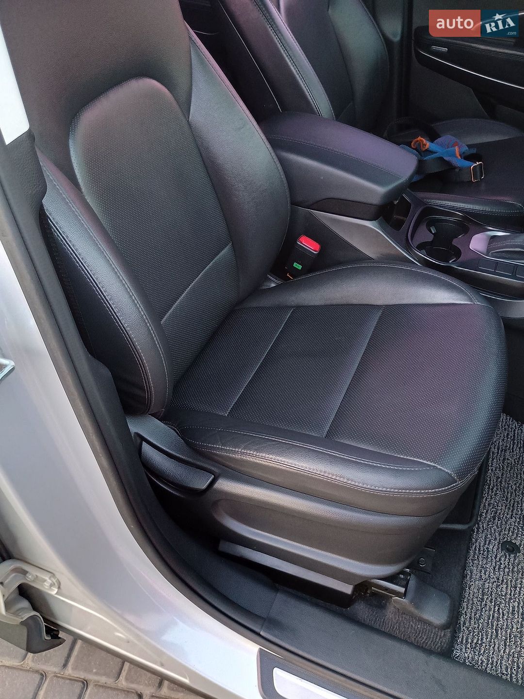 Hyundai Santa FE 2013 VIN KMHSW81UDDU156020 фото оголошення 12 з 52