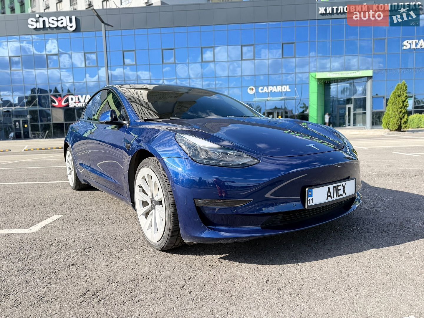 Tesla Model 3 2022 VIN 5YJ3E1EA9NF188998 фото оголошення 2 з 46