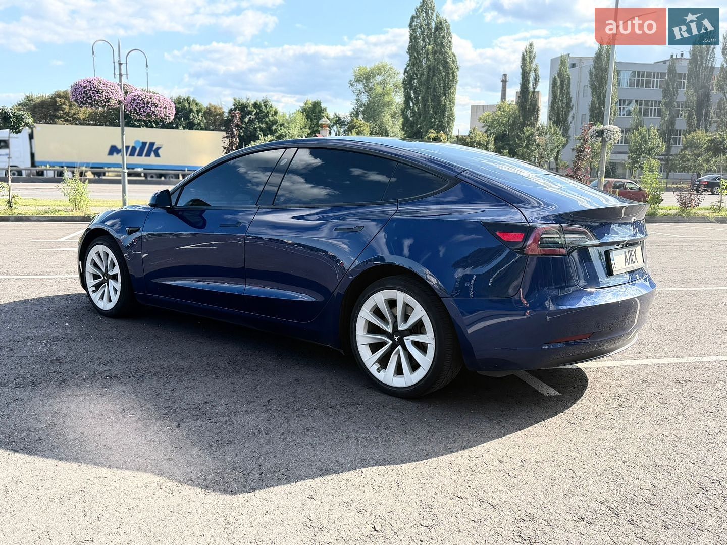 Tesla Model 3 2022 VIN 5YJ3E1EA9NF188998 фото оголошення 8 з 46