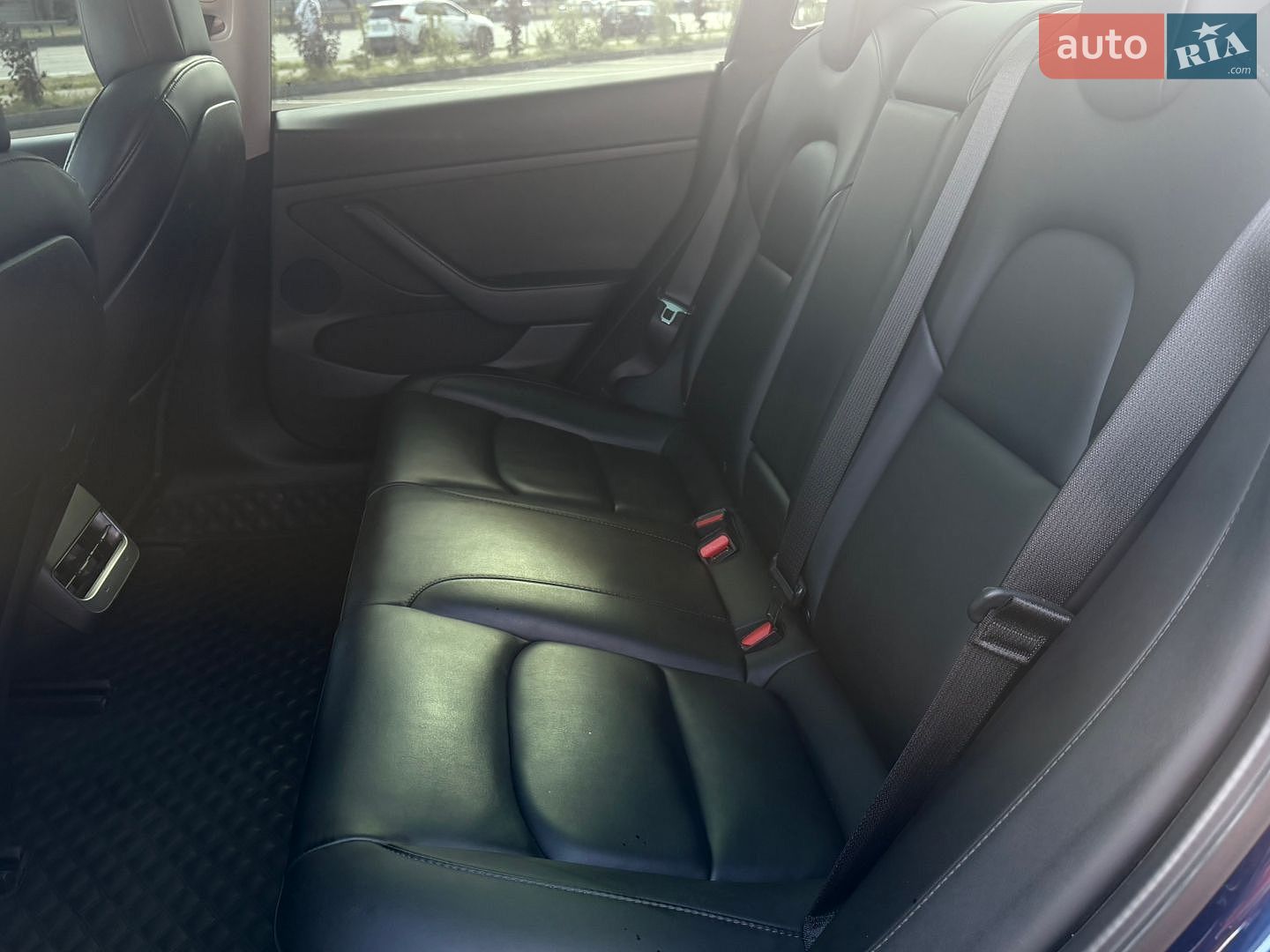 Tesla Model 3 2022 VIN 5YJ3E1EA9NF188998 фото оголошення 25 з 46