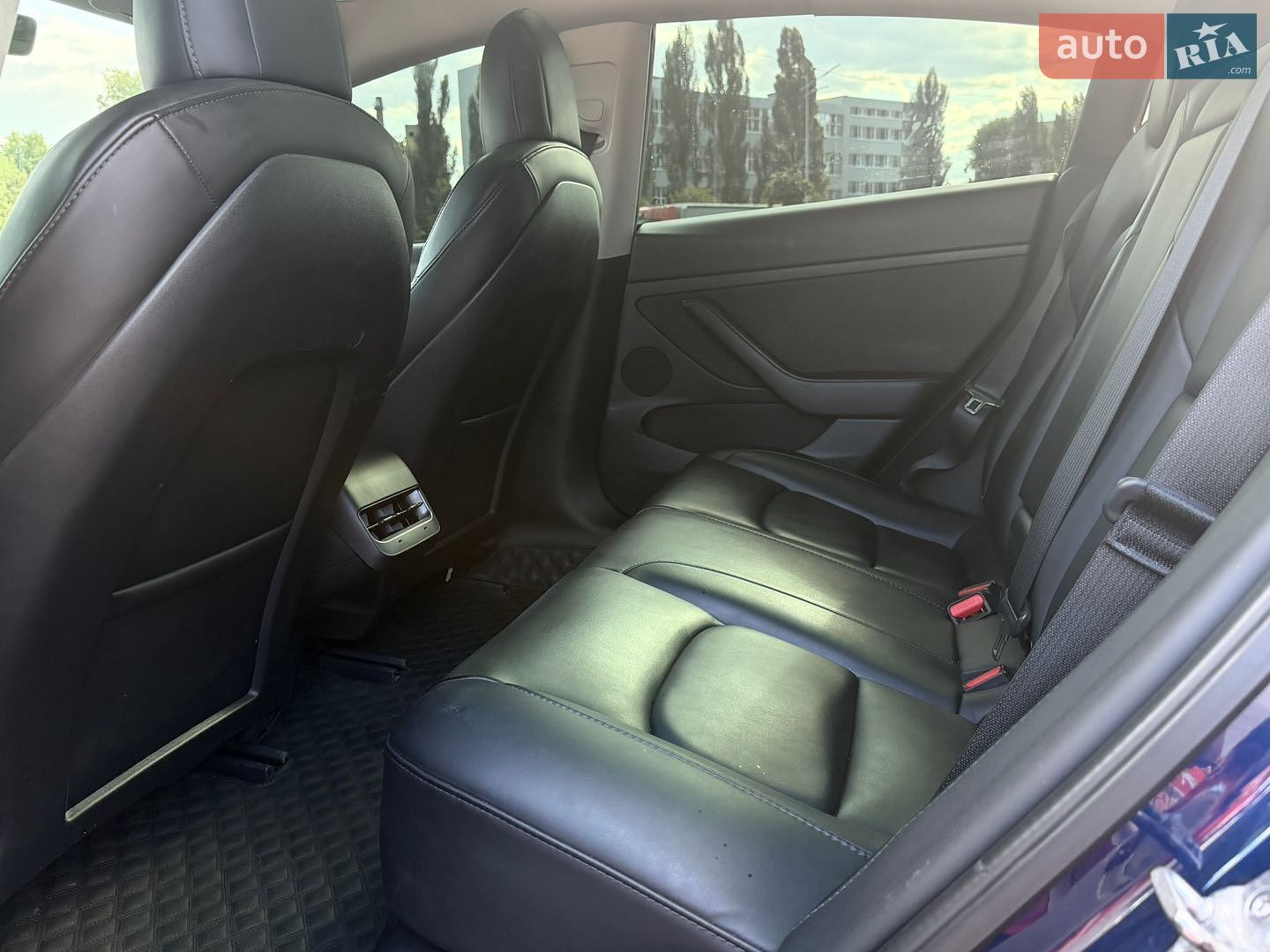 Tesla Model 3 2022 VIN 5YJ3E1EA9NF188998 фото оголошення 26 з 46