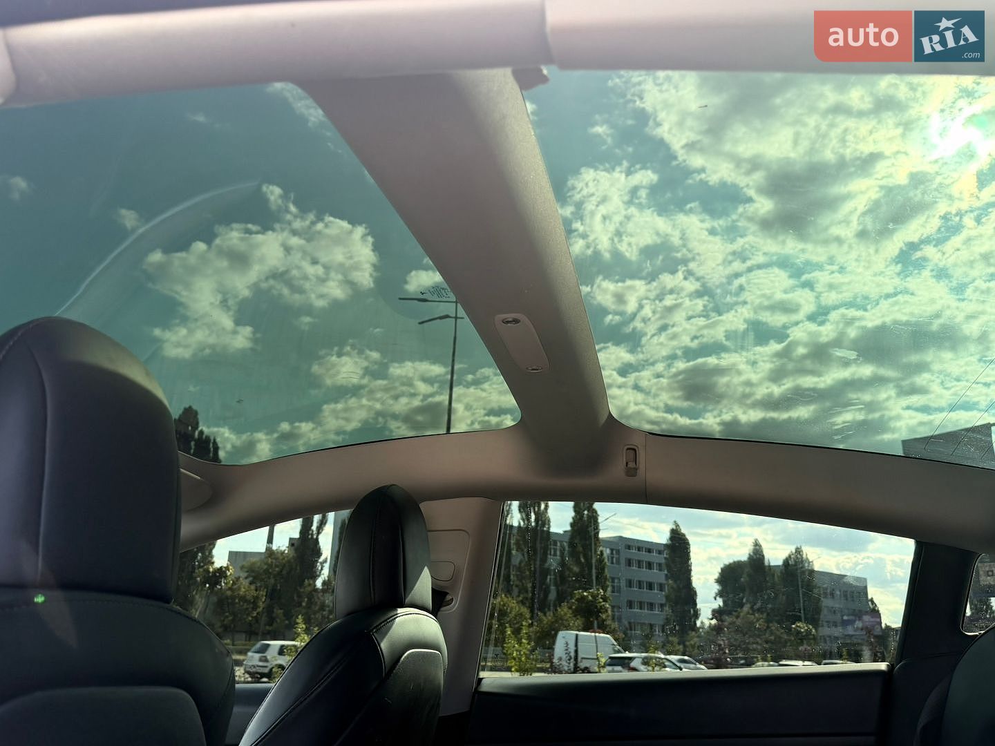 Tesla Model 3 2022 VIN 5YJ3E1EA9NF188998 фото оголошення 28 з 46