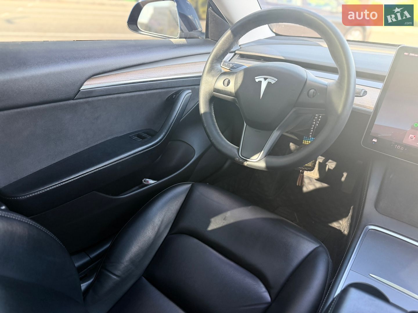 Tesla Model 3 2022 VIN 5YJ3E1EA9NF188998 фото оголошення 38 з 46