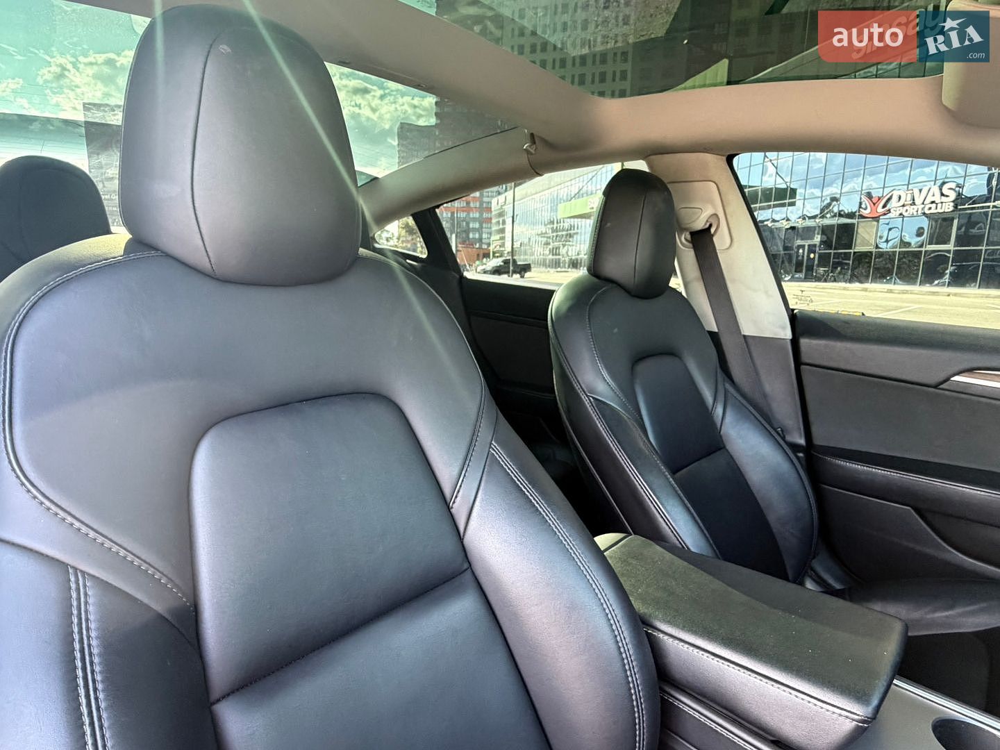 Tesla Model 3 2022 VIN 5YJ3E1EA9NF188998 фото оголошення 43 з 46