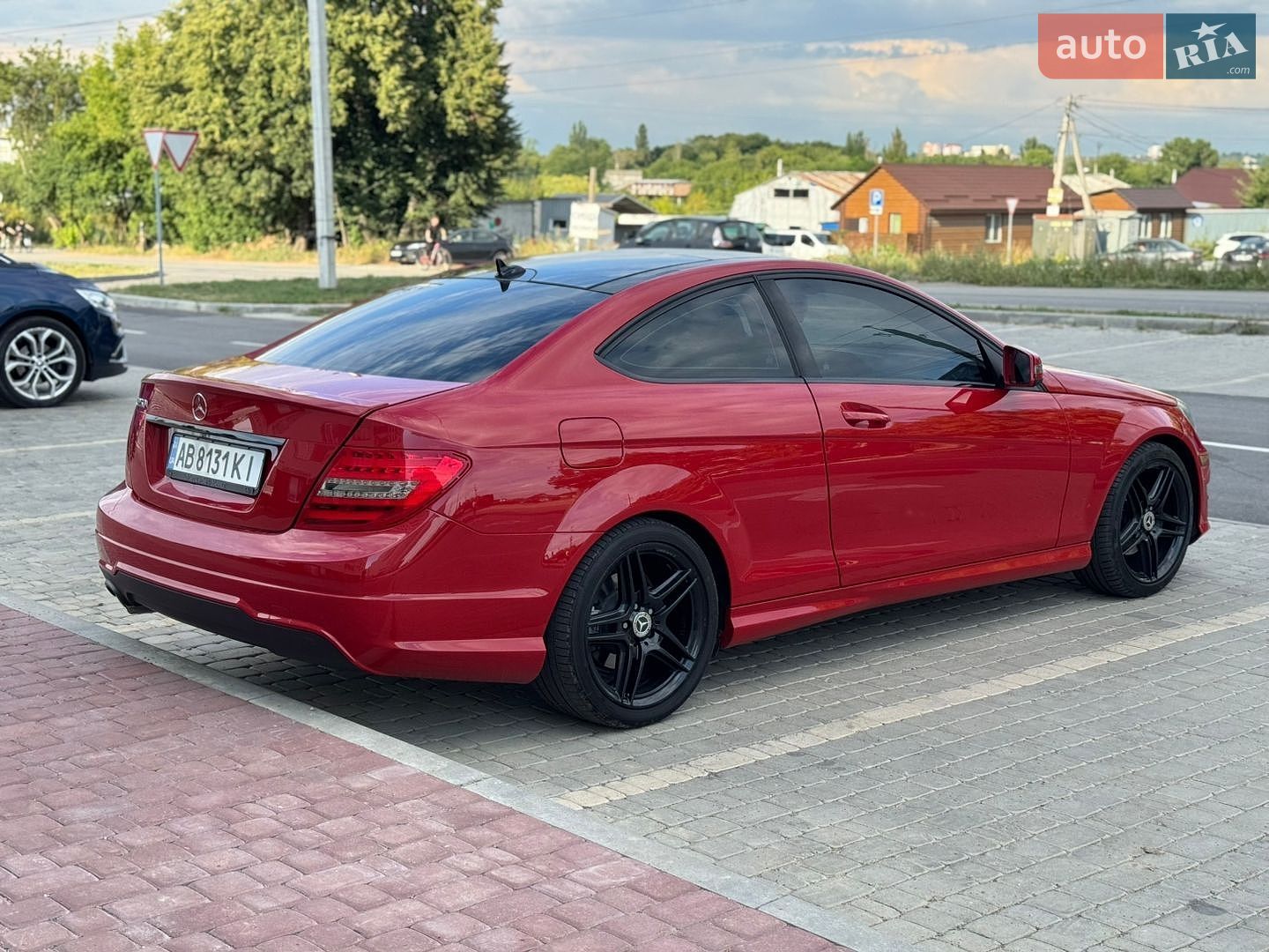 Mercedes-Benz C-Class 2013 VIN WDDGJ4HB4EG210940 фото оголошення 4 з 52