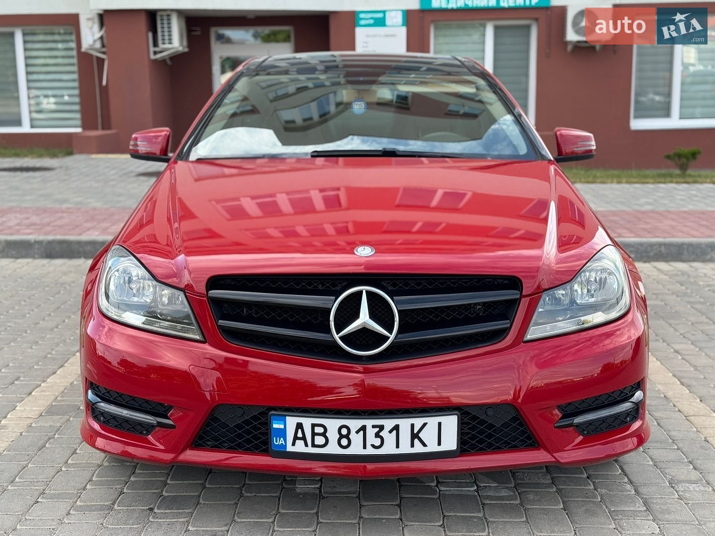 Mercedes-Benz C-Class 2013 VIN WDDGJ4HB4EG210940 фото оголошення 5 з 52