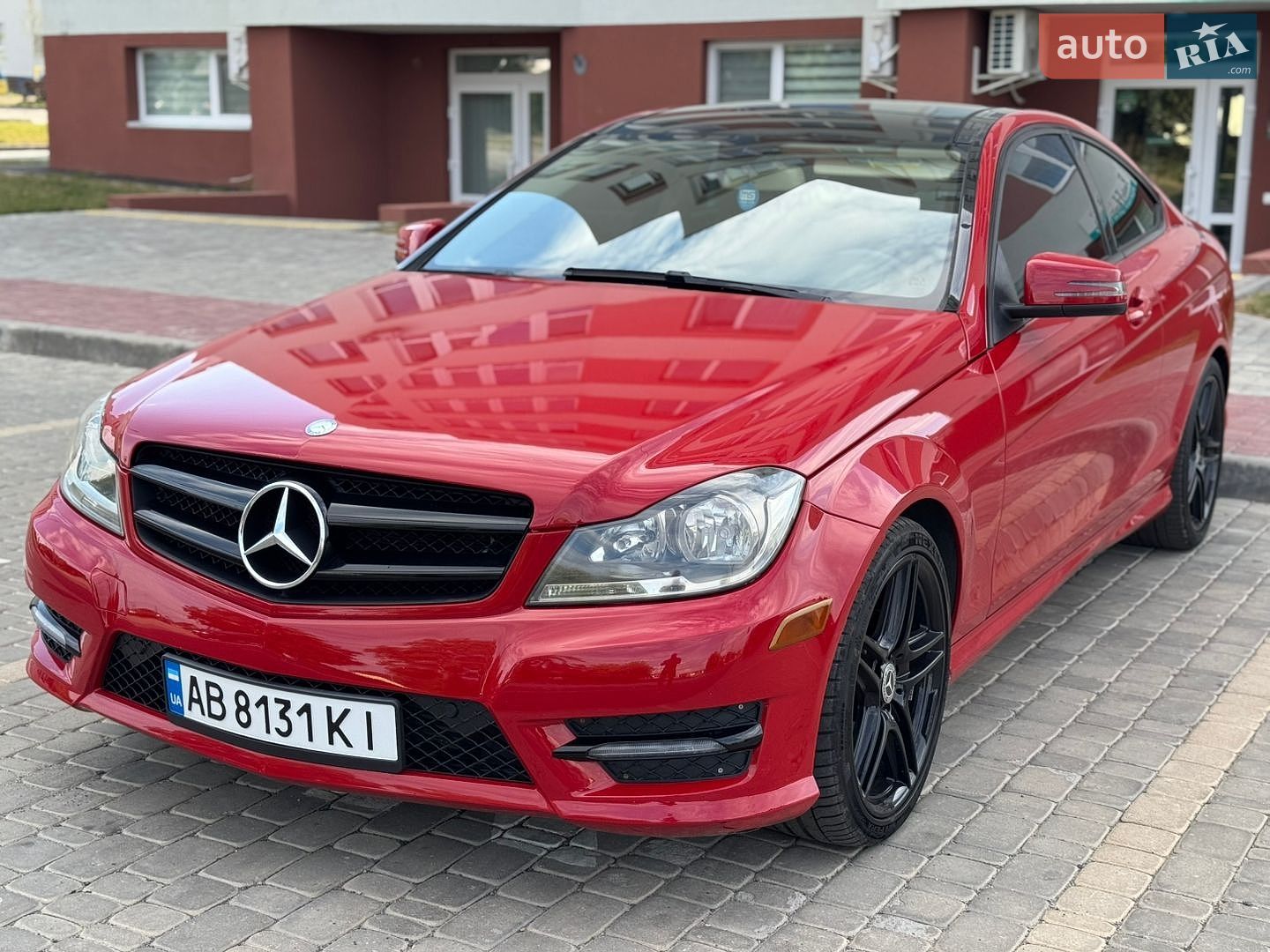 Mercedes-Benz C-Class 2013 VIN WDDGJ4HB4EG210940 фото оголошення 9 з 52