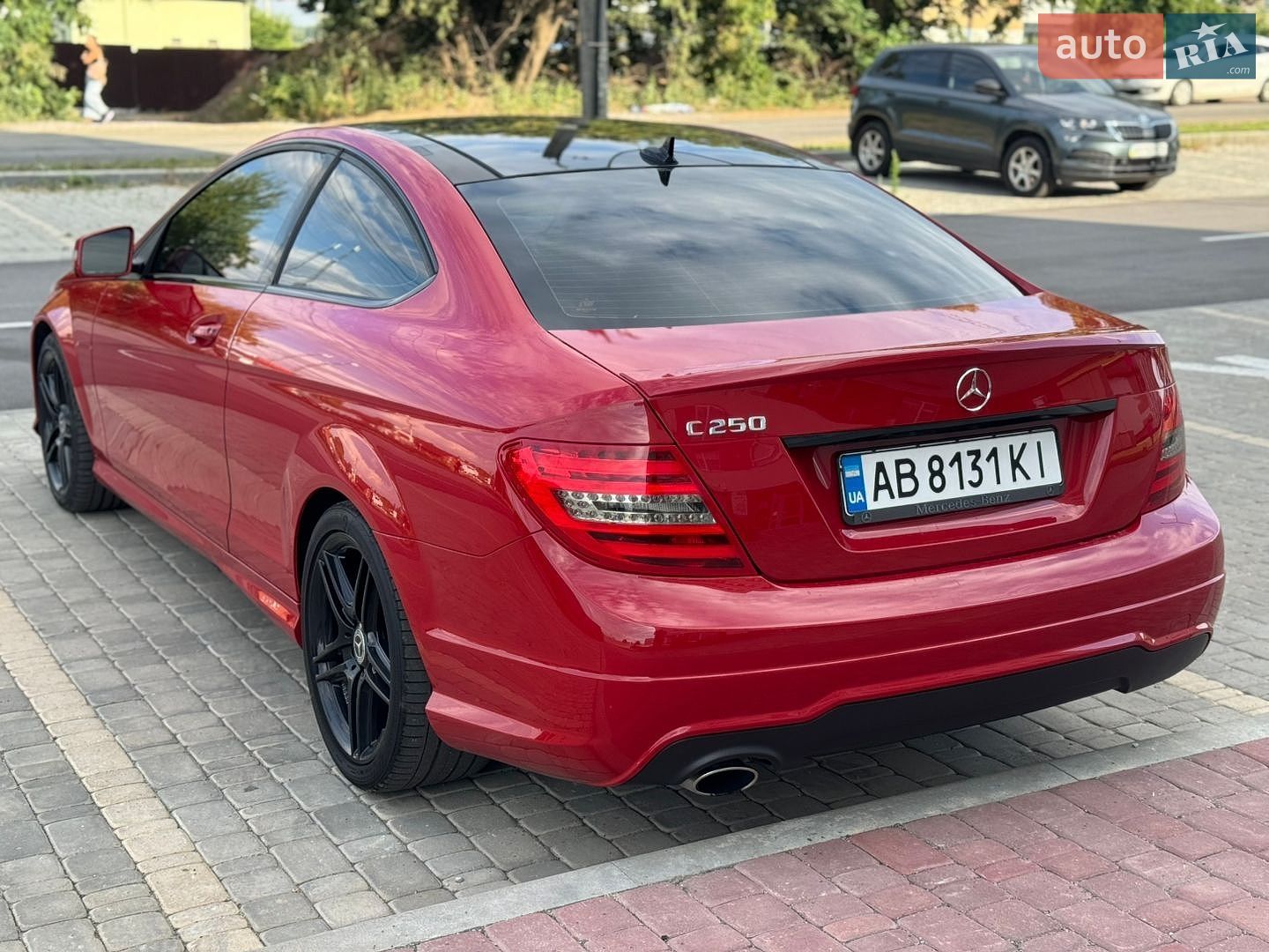 Mercedes-Benz C-Class 2013 VIN WDDGJ4HB4EG210940 фото оголошення 10 з 52