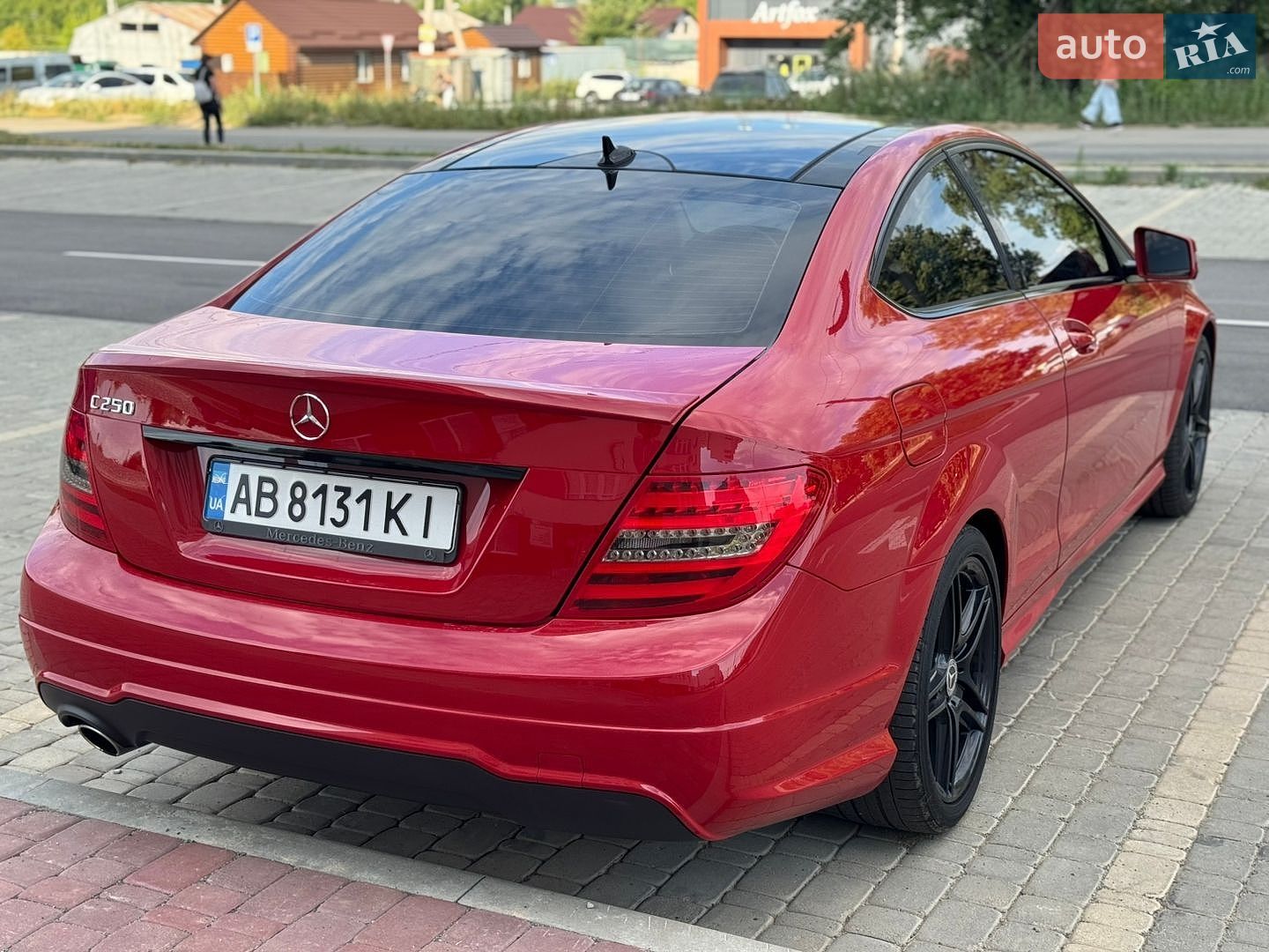 Mercedes-Benz C-Class 2013 VIN WDDGJ4HB4EG210940 фото оголошення 12 з 52