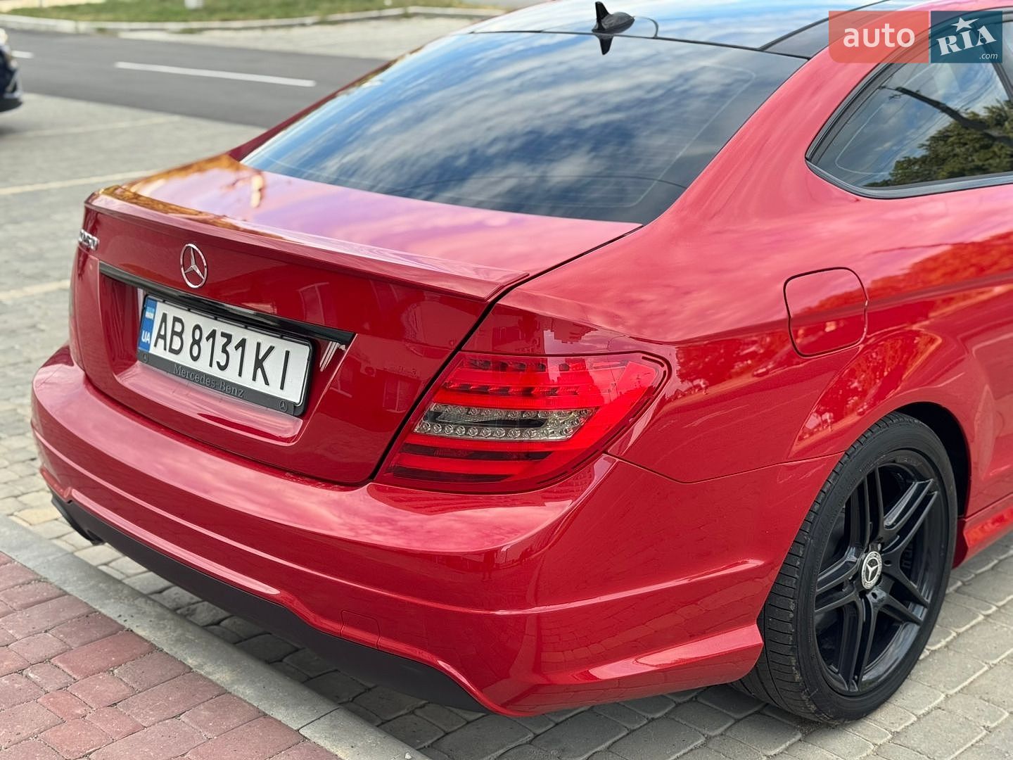 Mercedes-Benz C-Class 2013 VIN WDDGJ4HB4EG210940 фото оголошення 16 з 52