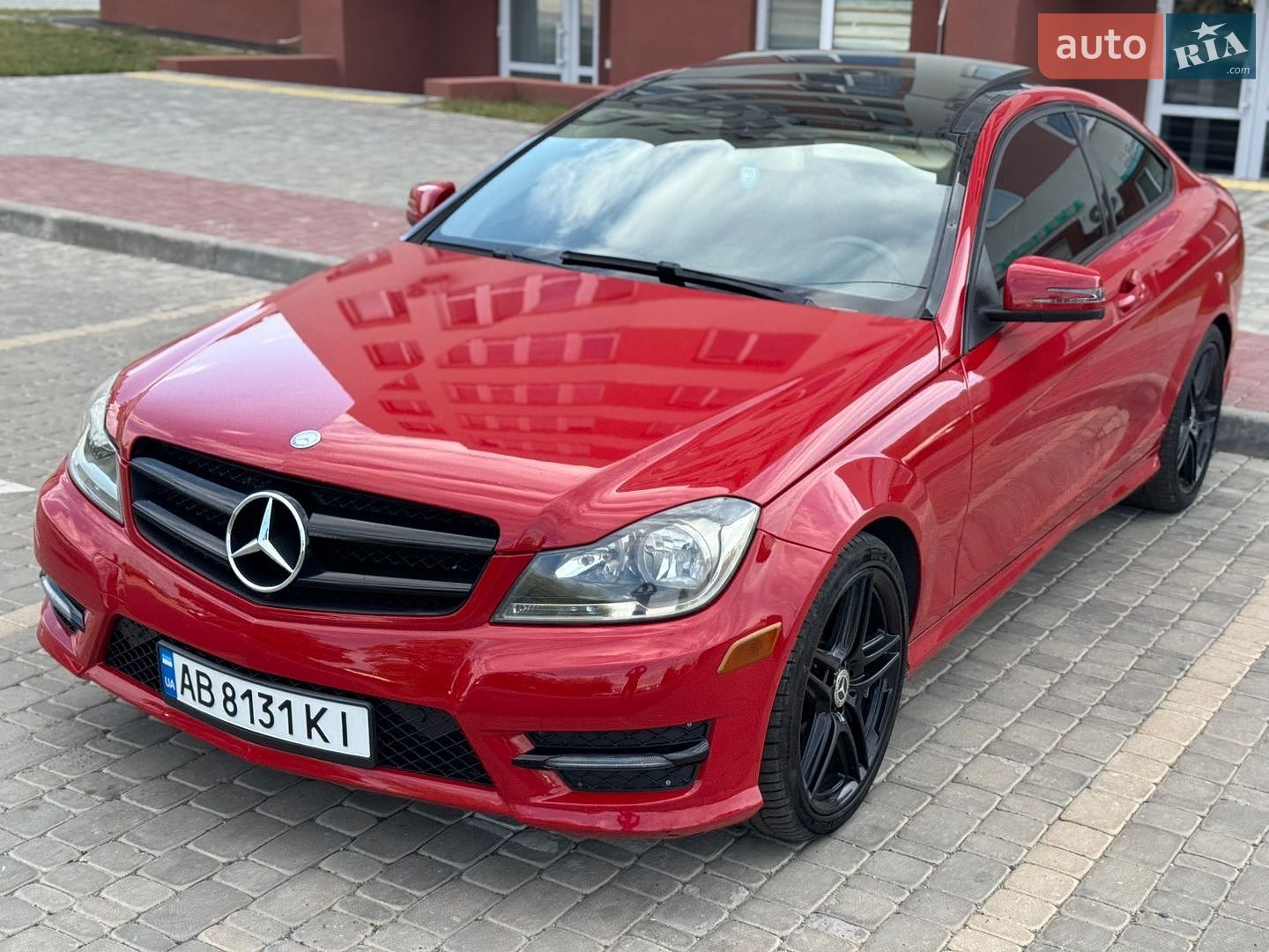Mercedes-Benz C-Class 2013 VIN WDDGJ4HB4EG210940 фото оголошення 19 з 52