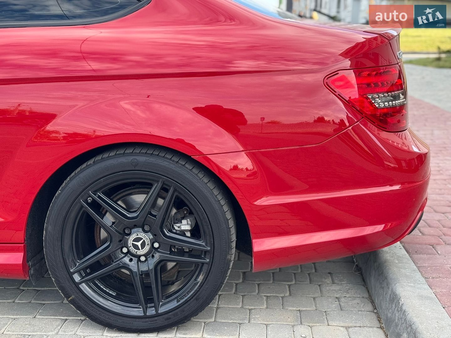 Mercedes-Benz C-Class 2013 VIN WDDGJ4HB4EG210940 фото оголошення 26 з 52