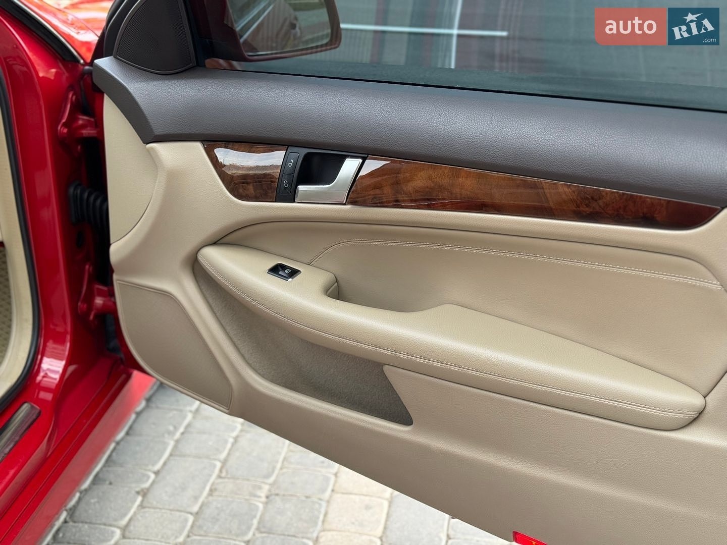 Mercedes-Benz C-Class 2013 VIN WDDGJ4HB4EG210940 фото оголошення 46 з 52