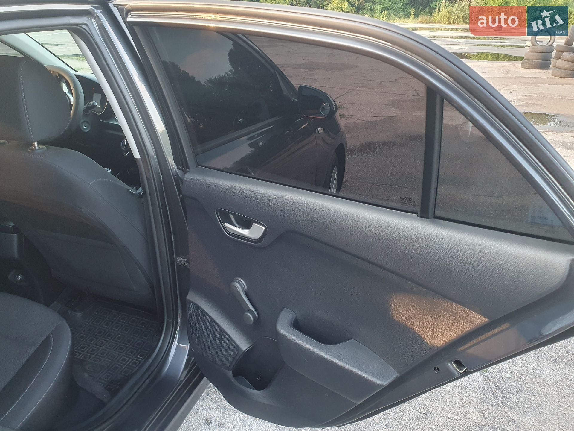 Kia Rio 2018 VIN KNADC512AK6243297 фото оголошення 12 з 19