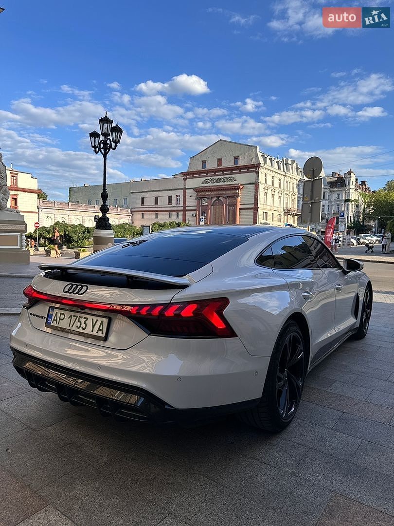 Audi e-tron GT 2021 VIN WAUDJBFW3N7004061 фото оголошення 2 з 62