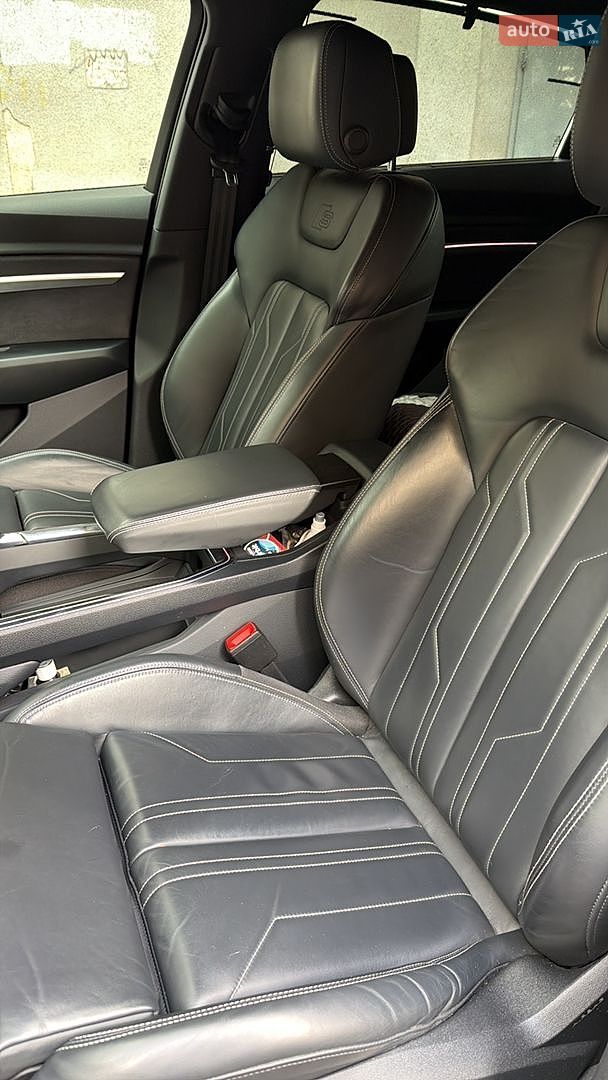 Audi e-tron Sportback 2021 VIN WAUZZZGE4NB017752 фото оголошення 14 з 18