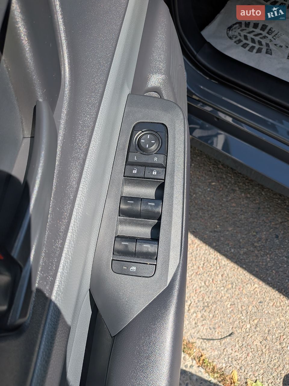 Toyota Prius 2024 VIN JTDACAAU8R3025646 фото оголошення 18 з 20
