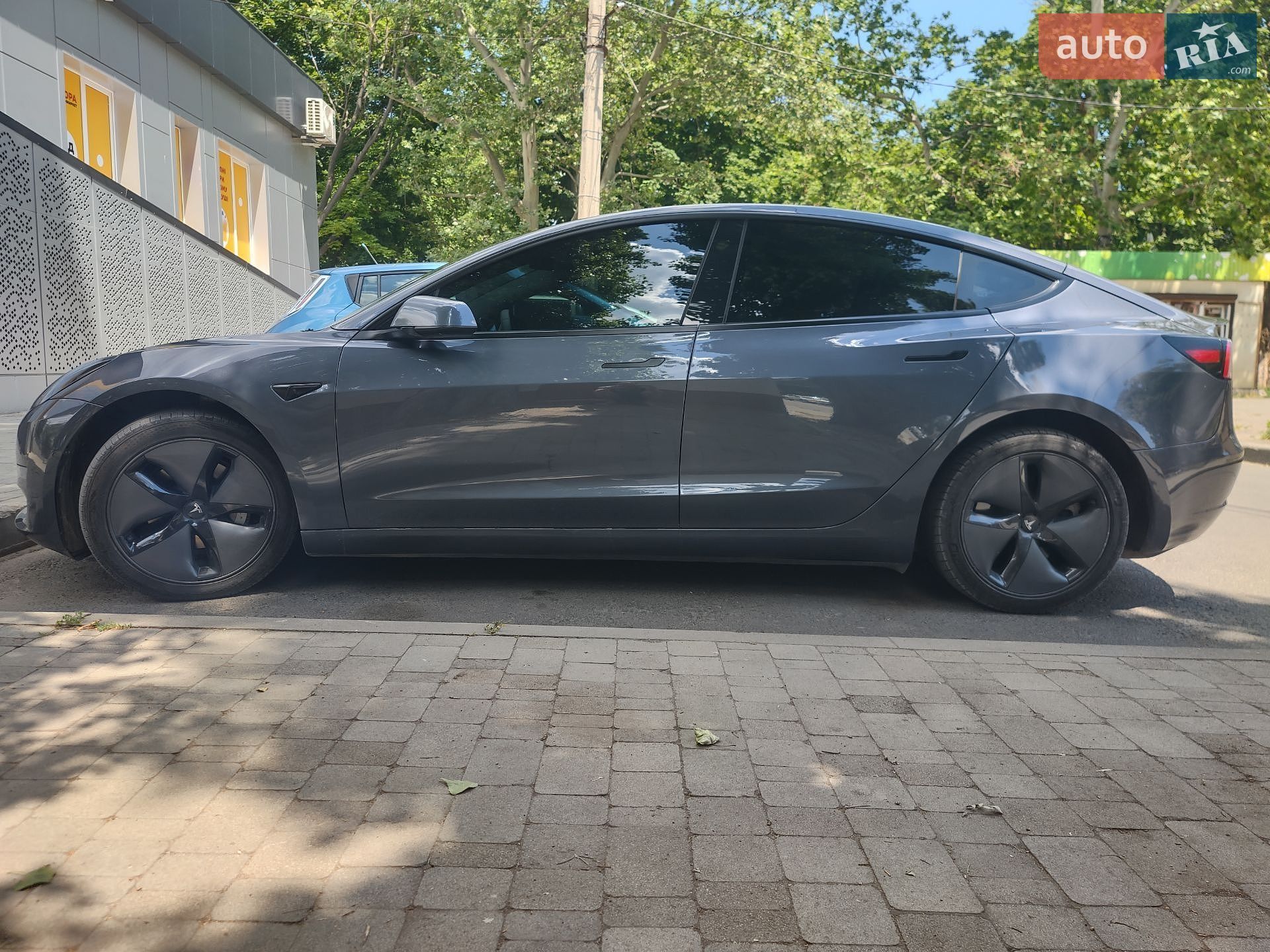Tesla Model 3 2023 VIN 5YJ3E1EA7PF699970 фото оголошення 2 з 12