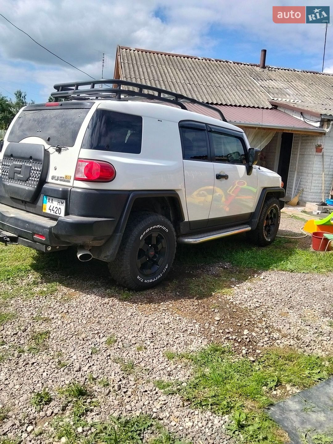 Toyota FJ Cruiser 2008 VIN JTEBU11F08K032755 фото оголошення 4 з 14