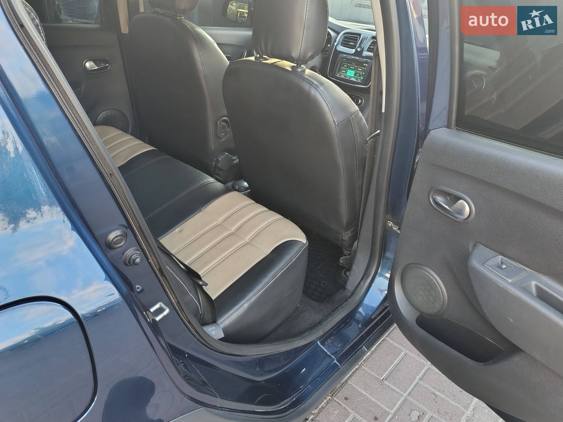 Renault Sandero StepWay 2019 VIN VF15SRCLC64231796 фото оголошення 5 з 11
