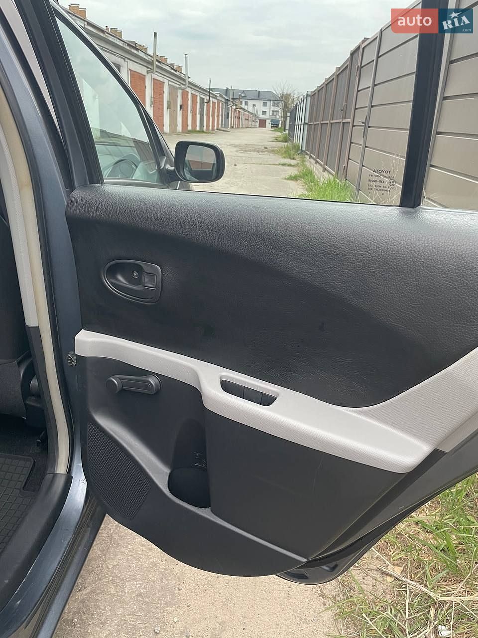 Toyota Yaris 2009 VIN VNKKG923X0A223552 фото оголошення 17 з 23